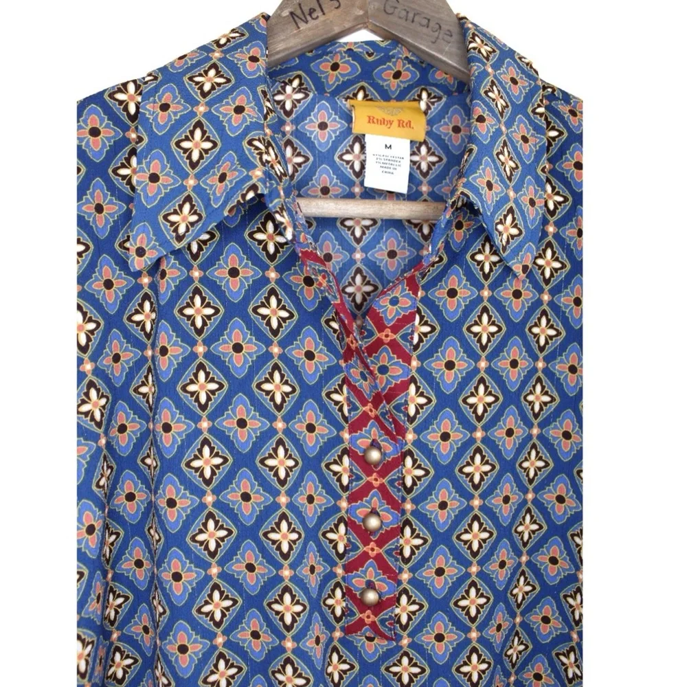 Vintage 70s Retro Print Collar and Button Loose fitting Top Medium Large Ruby - Picture 5 of 9